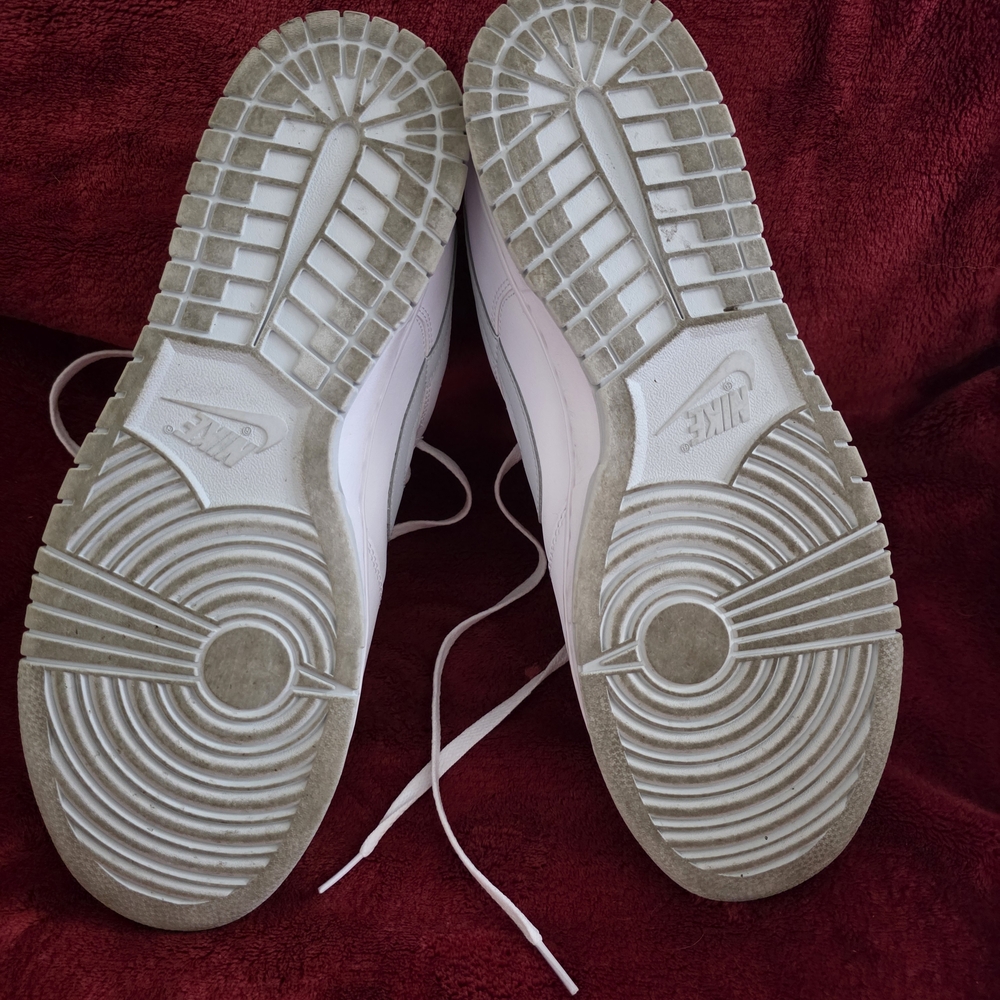 Nike Men's Size 15 Sneakers - Picture 4 of 6